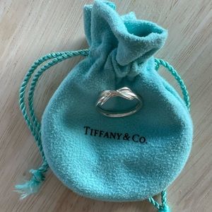 Tiffany & Co Infinity Ring